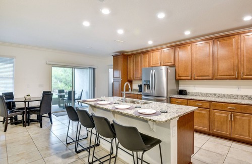 Palm Harbor House | Sunny Florida Home w/Lanai: 9 Mi to Beach!