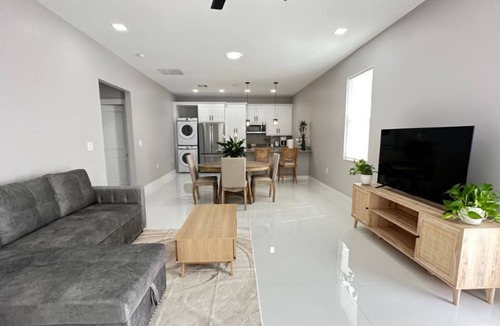 Rural Estates House | Sunny Naples Hideaway Quiet Neighborhood