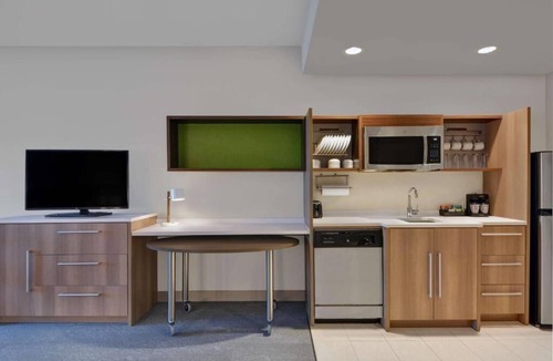 Upper Grand Lagoon Hotel | Sunny Retreat! 2 Relaxing Units w/FREE Breakfast, Kitchen, Pets Allowed