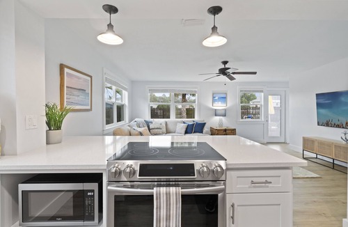North River Shores House | Sunny Spacious Home in Stuart