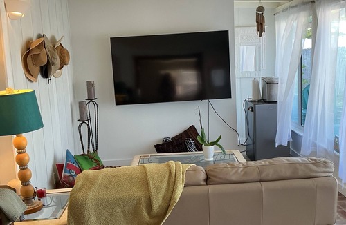 Nokomis Cottage | Sunrise ensuite, 1 Bed 1 bath on privately owned property on the Bay in Nokomis.