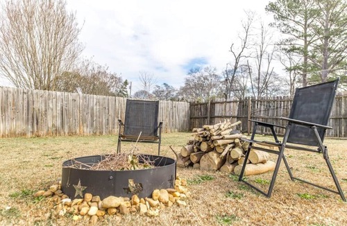 Warner Robins House | Sunrise Tranquil Cottage 3BR RAFB Pet Friendly