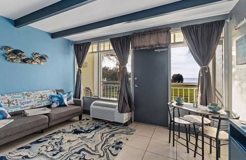 Ruskin Apartment | Sunset Del Mar-studio with view of Tampa Bay
