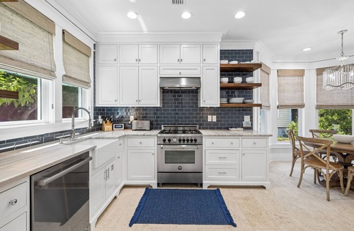 Seaside Cottage | Sunset Supper Club - Seaside Cottage - 1 minute from Tupelo Pavilion