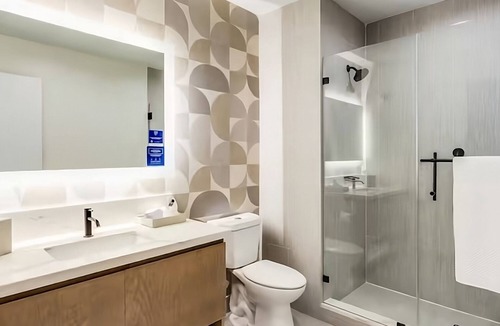 Ojus Hotel | Sunsets and Sea Breezes! Rooftop Swimming Pool, Pets Allowed, Kitchenette!