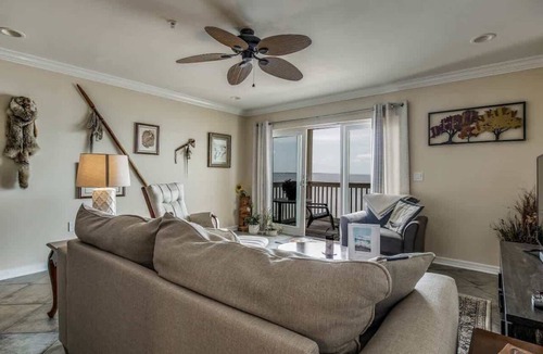 Innerarity Townhomes Condo | Sunsets and Serenity on Perdido Bay- 2 Kayaks+Pool
