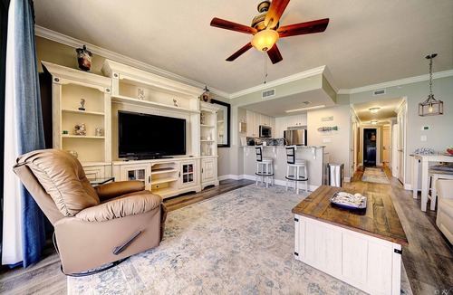 Biltmore Beach Condo | Sunsets at Seychelles! 7th floor condo. Last minute available dates 7/19 -7/22