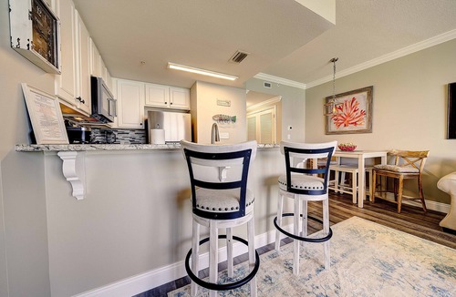 Biltmore Beach Condo | Sunsets at Seychelles! 7th floor condo. Last minute available dates 7/19 -7/22