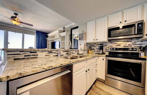 Biltmore Beach Condo | Sunsets at Seychelles! 7th floor condo. Last minute available dates 7/19 -7/22