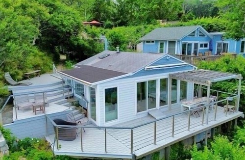 Baiting Hollow Cottage | Sunsets over Long Island Sound Peace and Tranquility Monthly Rentals Available