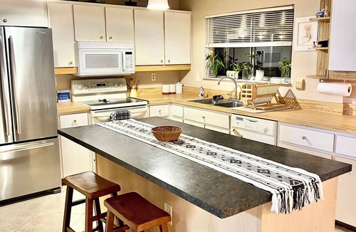North Port House | Sunshine Hideaway 6 mins to Warm Mineral Springs