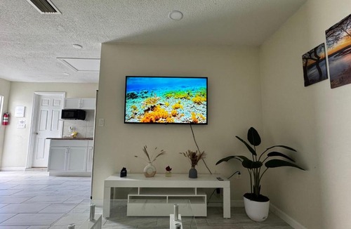 Lehigh Acres Apartment | Sunshine Nest