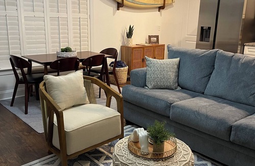 Saint Simons Island House | SUNSHINE ON PINE : Coastal Casual Cottage : Mid-Island : Family-Friendly