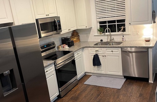 Saint Simons Island House | SUNSHINE ON PINE : Coastal Casual Cottage : Mid-Island : Family-Friendly