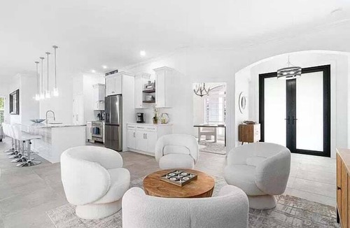 Vanderbilt Beach House | 🌊 Sunshine Retreat | Pool + Sun Deck Walk to Vanderbilt Beach Canal Front