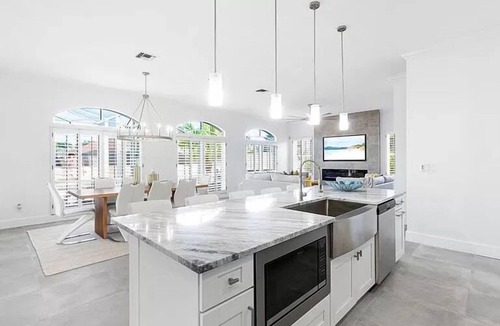 Vanderbilt Beach House | 🌊 Sunshine Retreat | Pool + Sun Deck Walk to Vanderbilt Beach Canal Front