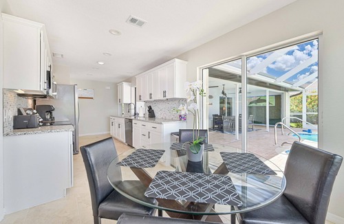 Punta Gorda House | SUPERB! LOCATION! 1 BLOCK 2 FISH VILLE MODERN HOME-HEATED SALT POOL-SPA-E BIKES