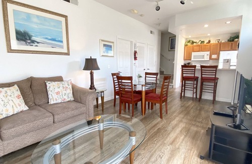 Historic Downtown Kissimmee House | Superb Value Resort Townhome Near Shopping