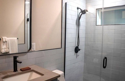 Bronson House | Superior Queen Two-Bedroom Cottage - no pets