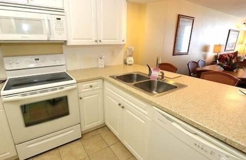 Marco Island Hotel | Surf Club, Pool, Hot Tub, Gym, Beach, Beachfront