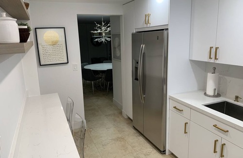 Hollywood South Central Beach Condo | Sweeping Beach and Ocean Views