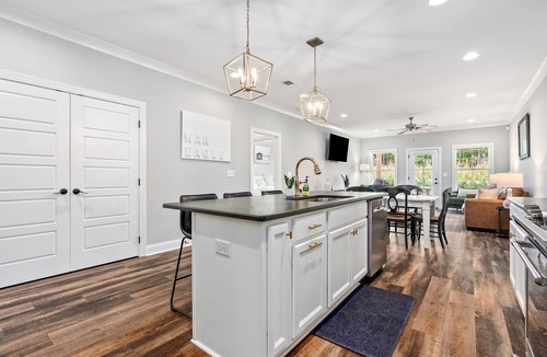 Auburn House | Sweet Home Auburn - Townhome minutes to campus!