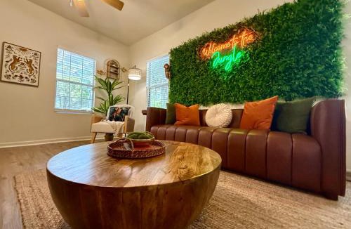Tampa House | Tampa Jungalow- Pool Oasis