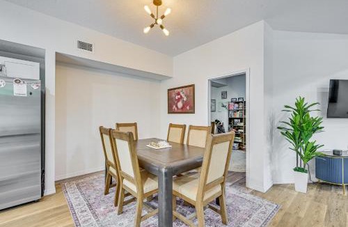 Lutz House | Tampa North Aero Park Townhome: Near Downtown!
