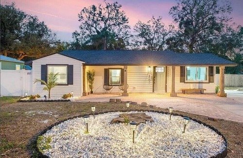 Old Seminole Heights House | Tampa Retreat with Heated Pool & Mini Golf