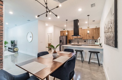 Tampa Heights House | Tampa's LuxuryVIP Rooftop Townhome