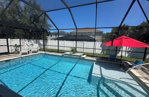 Live Oak Preserve House | Tampa Sunshine Oasis/Heated Saltwater Pool/4Bed, 3Bath/Sleeps 10/Fenced