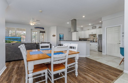 Homosassa House | Terrific waterfront 5-bedroom house with dock and private boat ramp in Homosassa