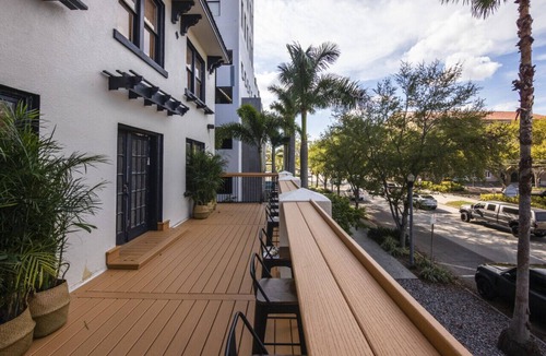 Downtown St. Petersburg Bed & Breakfast | The 1888 Hotel (306) Queen Studio Suite