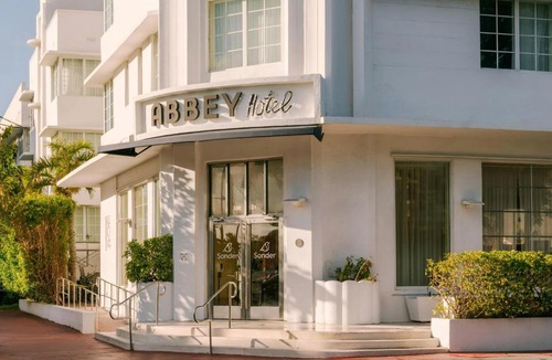City Center Hotel | The Abbey Hotel Miami by M11 Collection