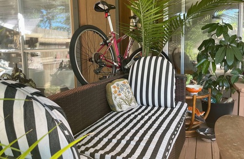 East Arlington House | The Artist’s retreat in Florida The Artist’s House, a lovingly restored property