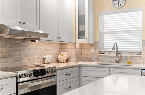 Siesta Key Condo | The Beach Retreat at Siesta Key Fully-Equipped 2br/2ba Premium Boutique Condo!