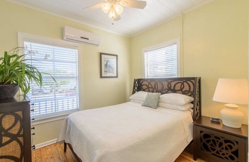 Stuart Hotel | THE BERMUDA SUITE AT OLD COLORADO INN