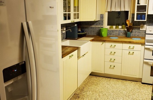 Ilexhurst Cottage | The Blue Cottage on AMI makes a great home base for an island getaway!