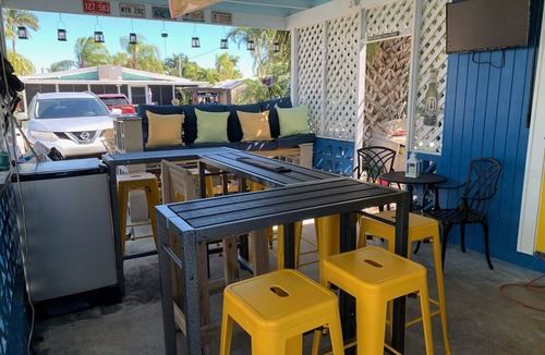 Ilexhurst Cottage | The Blue Cottage on AMI makes a great home base for an island getaway!