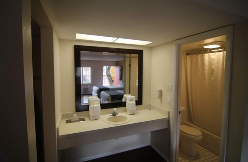 Inverness Hotel | The Central Motel