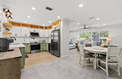 Seminole House | The Coastal Retreat: Modern 3BR Home with Beachy Charm
