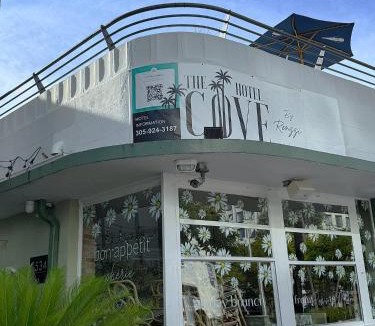 Flamingo/Lummus Hotel | The Cove By Renzzi