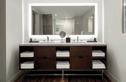 Rocky Point Hotel | The Current Hotel, Autograph Collection