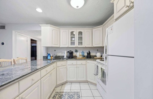 Cocoa Beach Condo | The Diplomat- 2 Bed Condo-3 Minute Walk to Beach!