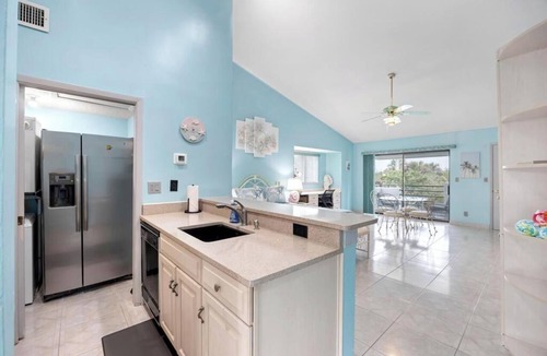 Sawgrass Condo | The Flip Flop - 1BR w/beach & lake access