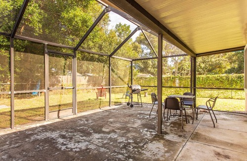 Bearss Plaza Villa | The Flo's house, Snowbird Winter Haven Spacious 1800 sq ft Home with New Lanai