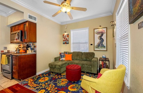 St. Petersburg - Clearwater Condo | `The Gallery` - Artful Stay in Downtown St Pete