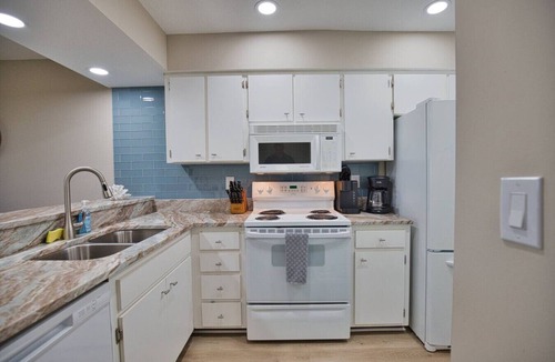 Englewood Apartment | The Getaway 2BR Coastal Retreat Englewood Beach