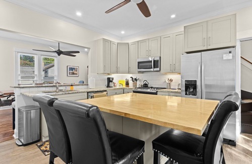Elberta House | The Glarum House - Gorgeous Dog-Friendly Historic Home in Great Location with Central A/C!