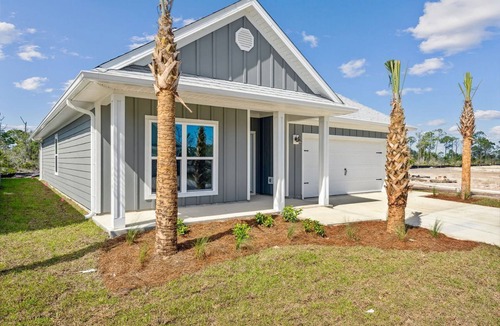 Port St. Joe House | The Heron Beach House in Windmark/Mexico Beach, 2 Pools & 5 min walk to Beach.